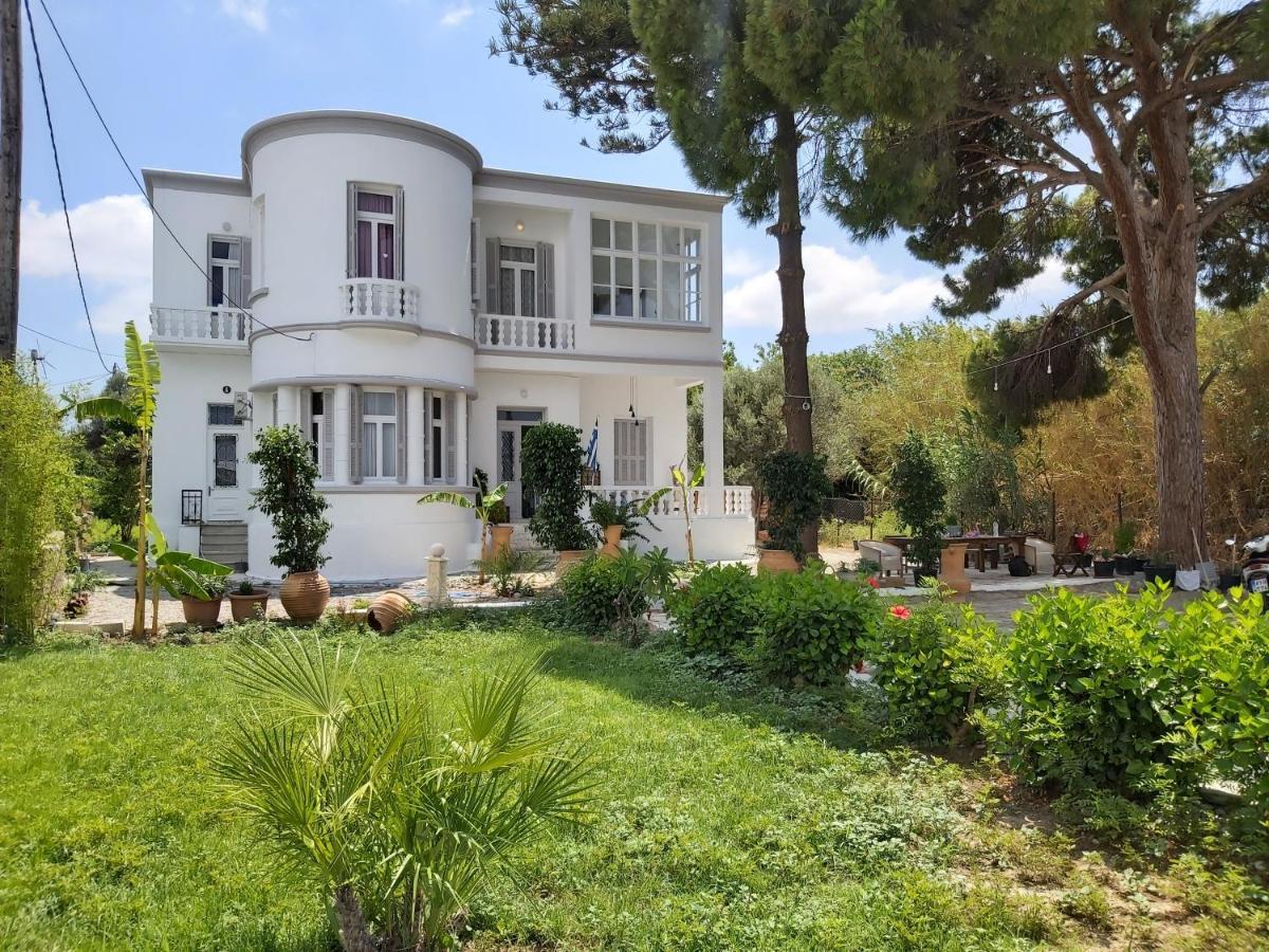 Tower Traditional Pool Villa Kremastí Eksteriør billede